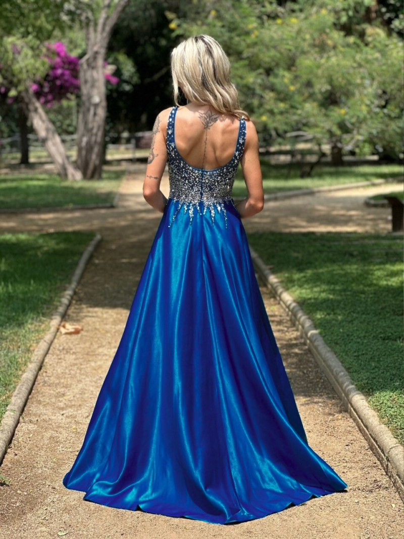 Vestido de invitada largo con pedrería – Tallas 34 a 40 | Vestidos Araya Vestido de invitada largo con pedrería – Tallas 34 a 40 | Vestidos Araya