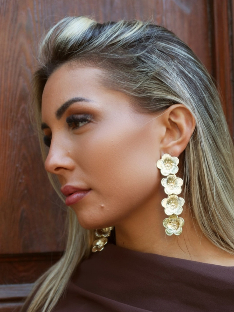 Pendientes florales de invitada dorados y plateados | Vestidos Araya