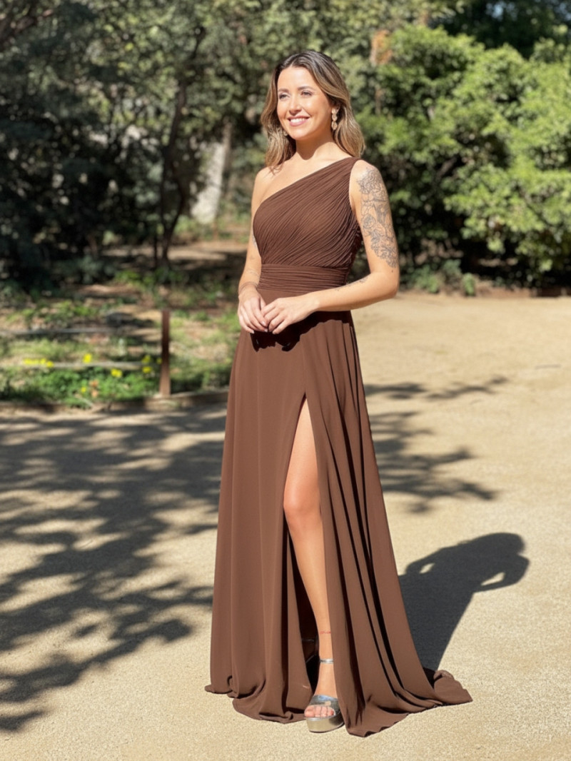 Vestido de invitada económico asimétrico con abertura lateral | Vestidos Araya