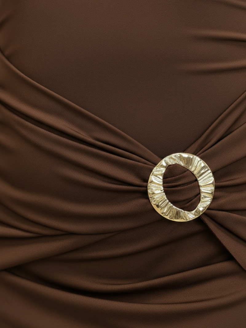 Vestido midi de invitada con apliques dorados | Vestidos Araya