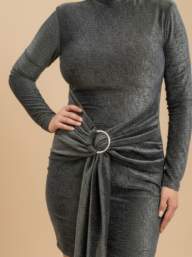 Vestido de noche plateado con brillo y detalle de anilla | Vestidos Araya Vestido de noche plateado con brillo y detalle de anilla | Vestidos Araya
