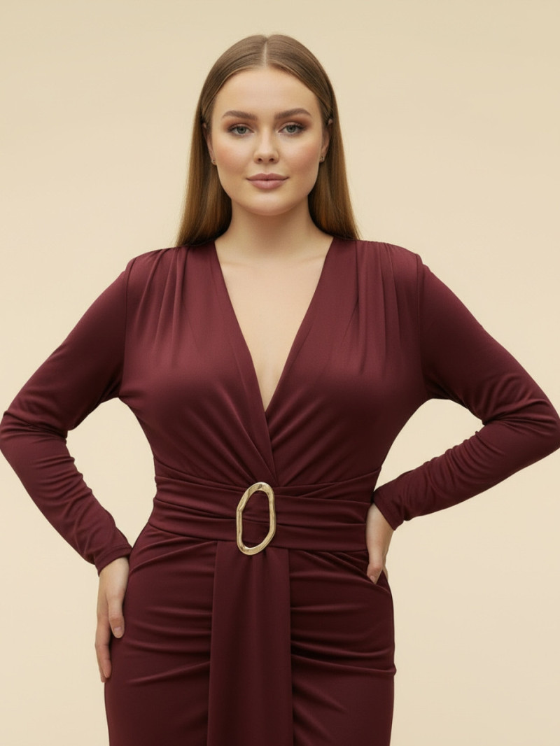 Vestido de fiesta talla grande  con hebilla dorada – Elegante y favorecedor | Vestidos Araya
