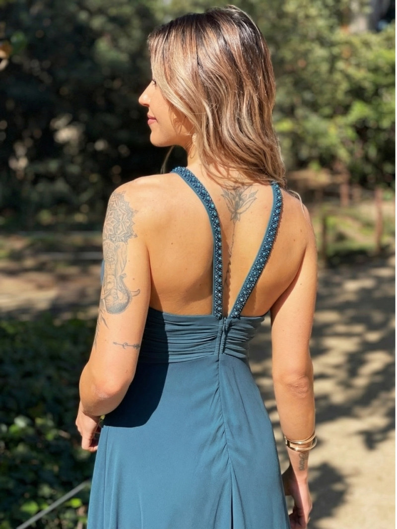 Vestido Greta – Elegante vestido de invitada con escote halter | Vestidos Araya