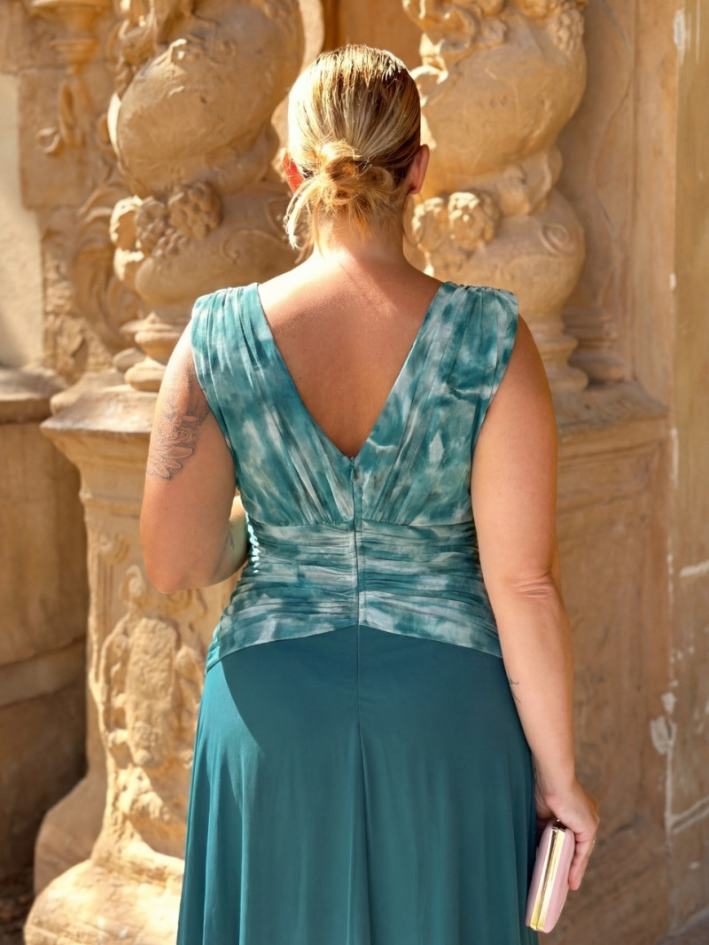 Vestido de invitada estampado con escote drapeado y falda fluida | Vestidos Araya