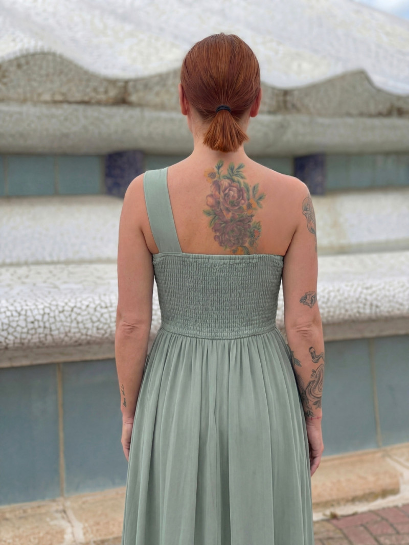 Vestido de invitada económico asimétrico con abertura lateral | Vestidos Araya