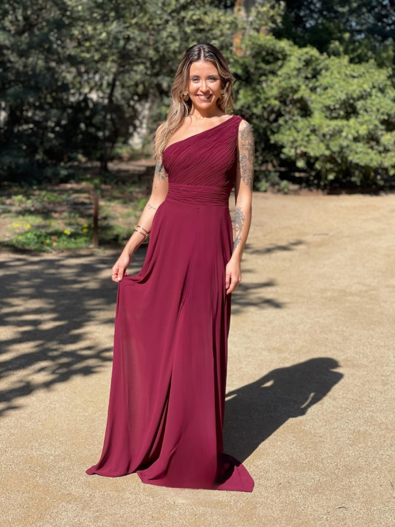 Vestido de invitada económico asimétrico con abertura lateral | Vestidos Araya