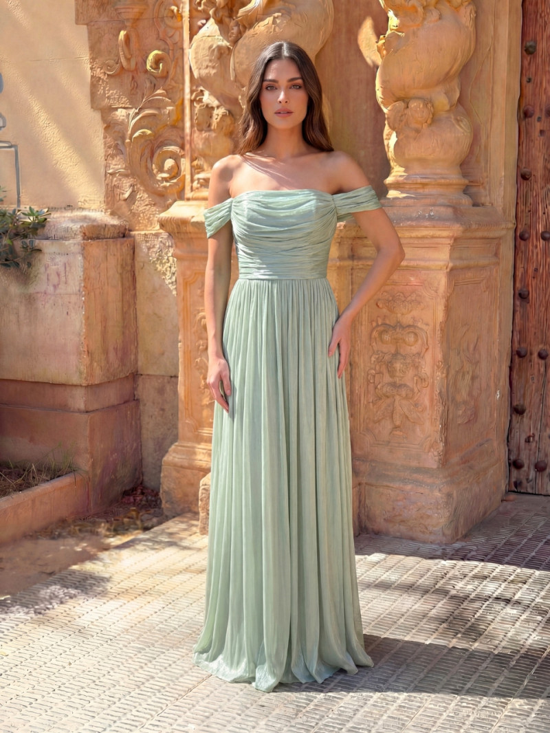 Vestido dama de honor verde salvia Eirene | Vestidos Araya