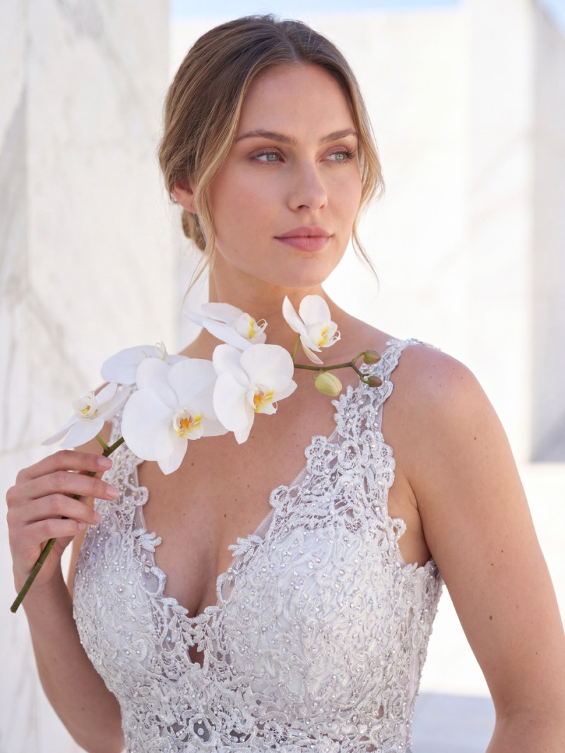 Vestido de novia con encaje y abertura | Modelo Gala S-L desde 159 € – Vestidos Araya