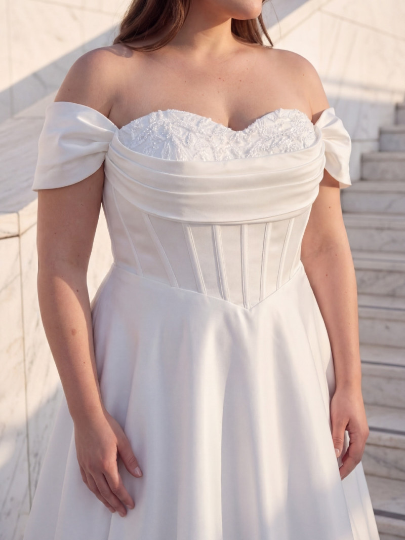 Vestido de novia talla grande con corsé y falda amplia elegante | Vestidos Araya