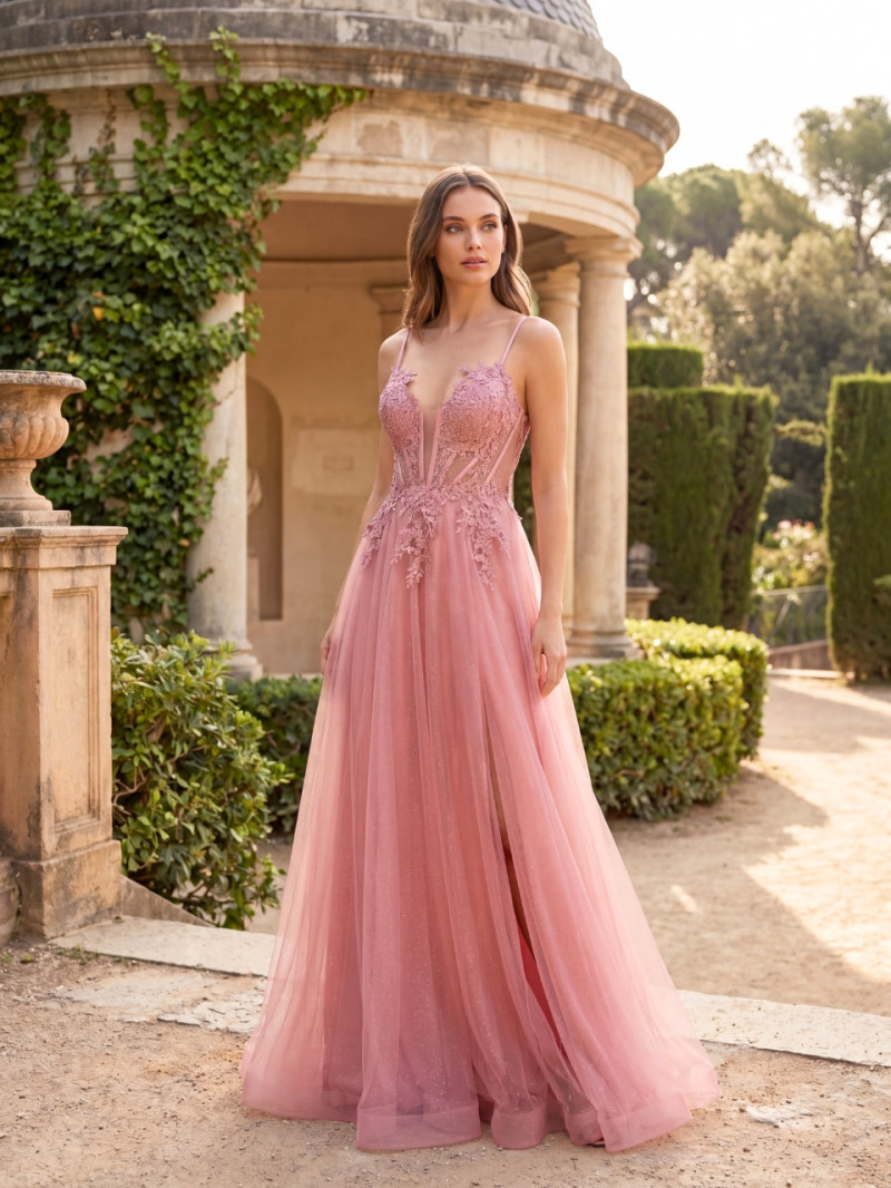 Vestido invitada tul con abertura | Damas de honor y graduación | Vestidos Araya