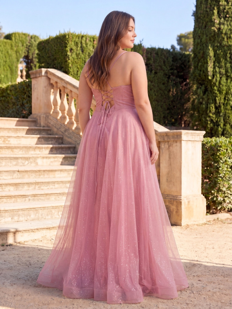 Vestido de invitada talla grande tul  brillo con abertura | Vestidos Araya