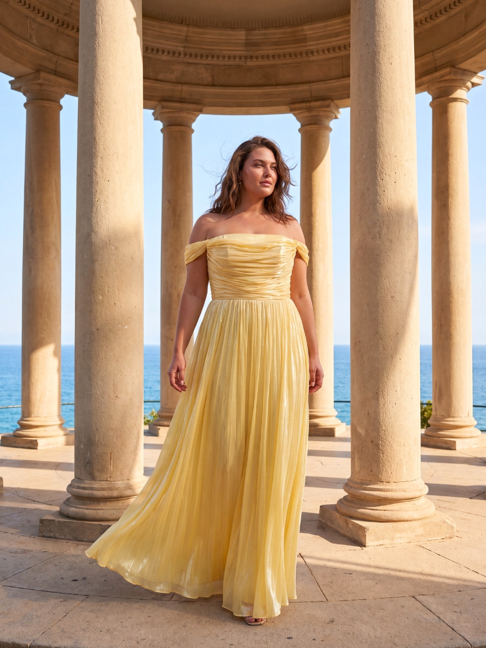 Vestido de invitada talla grande amarillo plisado | Vestidos Araya