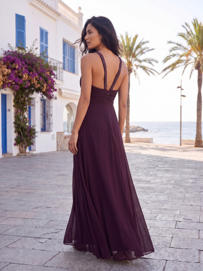 Vestido Greta – Elegante vestido de invitada con escote halter | Vestidos Araya
