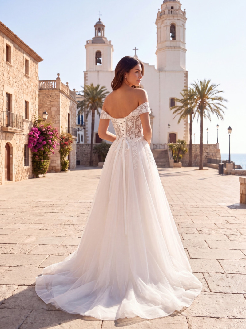 Vestido de novia premium de tul con encaje y escote corazón | Vestidos Araya