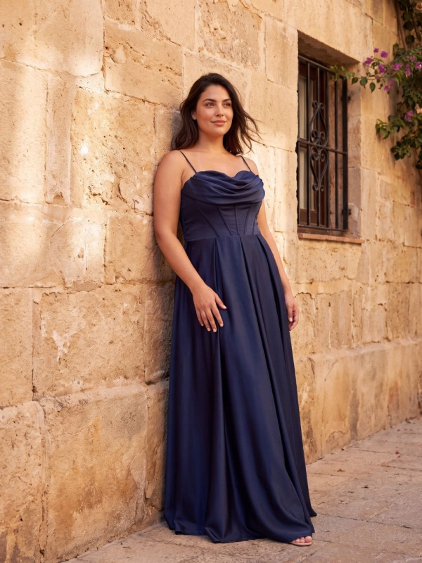 Vestido de invitada talla grande Alessia satén | Vestidos Araya