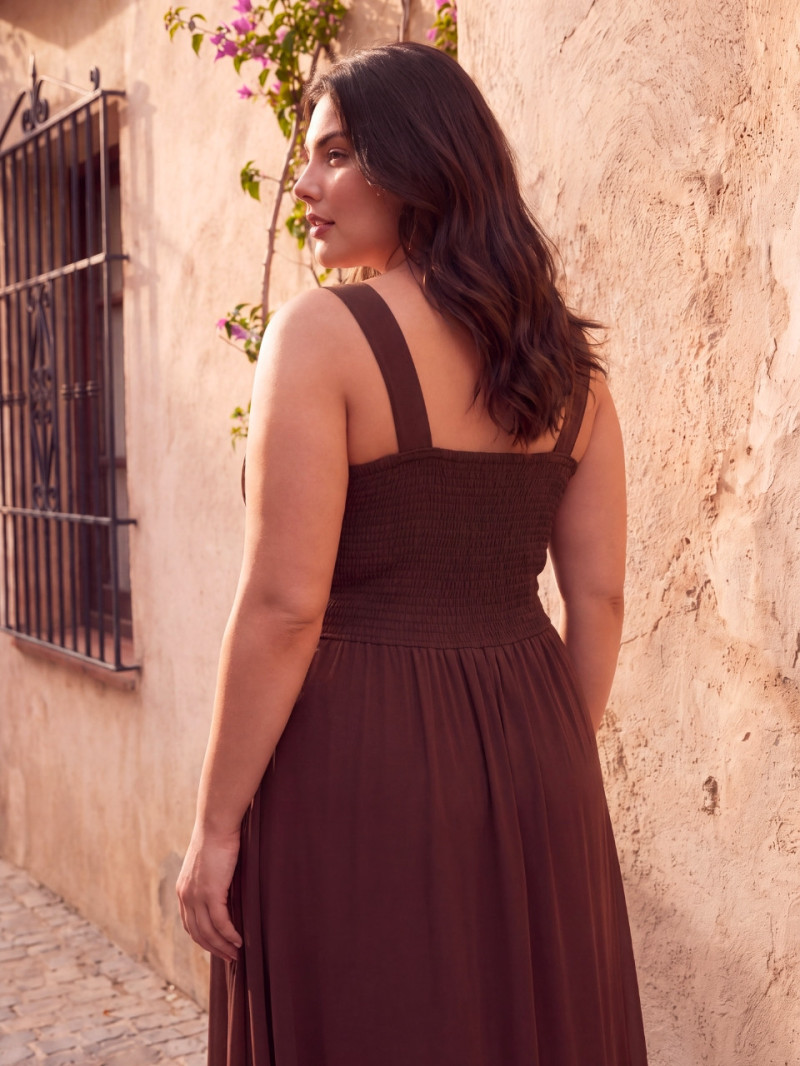 Vestido de invitada cruzado con abertura – Tallas grandes 42-50