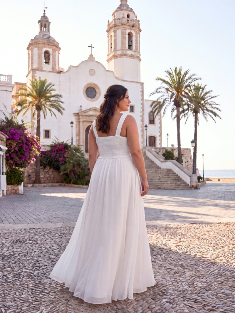 Vestido novia curvy Erika espalda y falda fluida