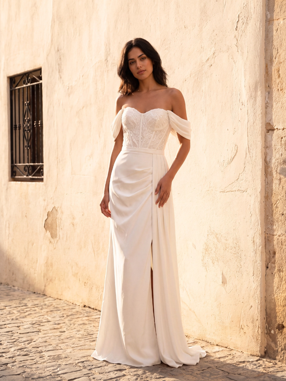 Vestido de Novia con Corsé y Pedrería | Araya